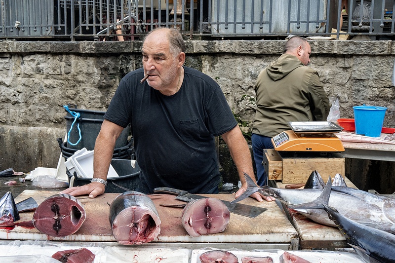 SIC_9_21_24_2000 _L_SWORDFISH_SELLER_copy