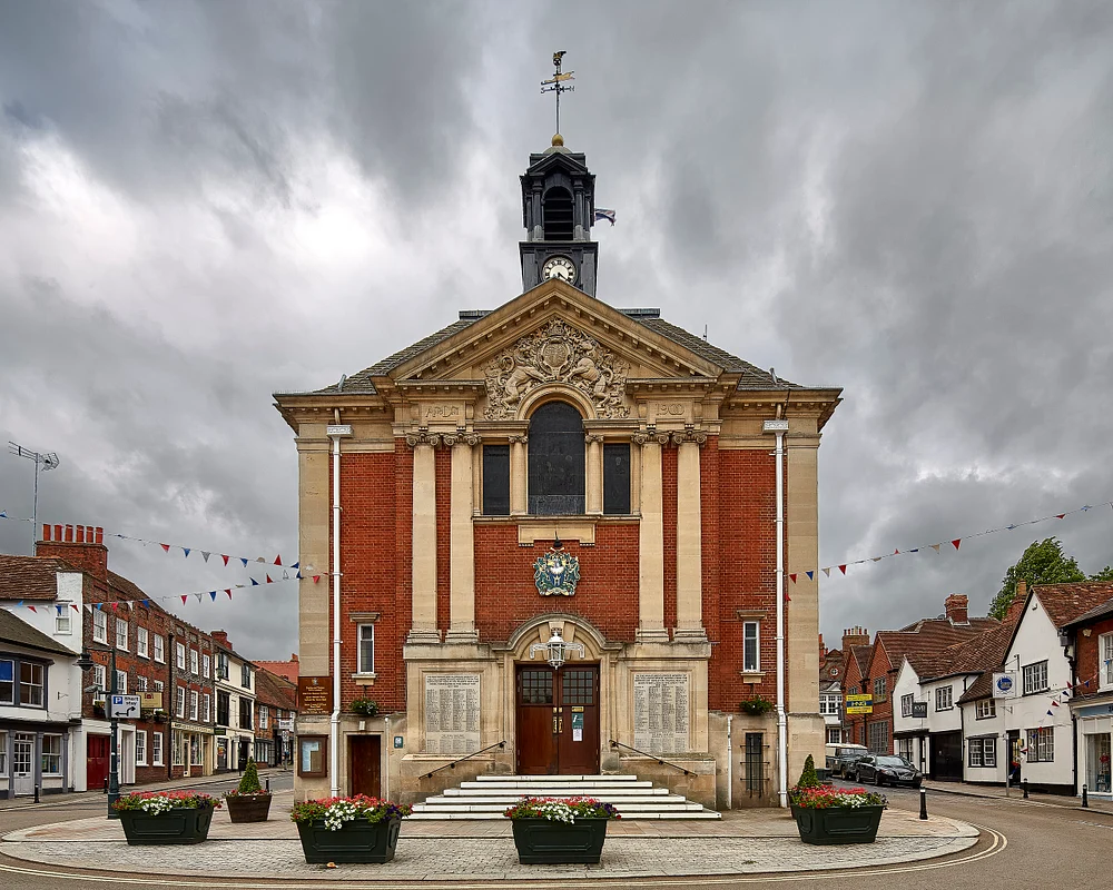 Henley-on-thames Town Hall Surrounded by Quaint Streets