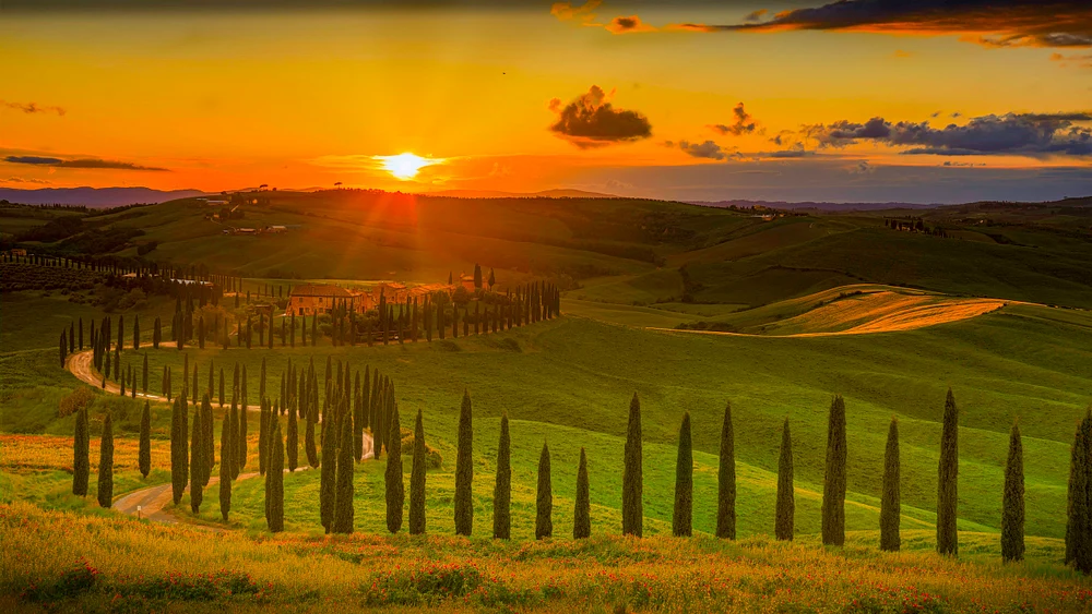Stunning Tuscan Sunset Over Rolling Hills