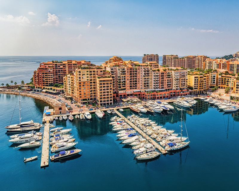 Azure Port Vista: Fontvieille Marina in Monaco