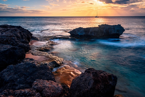 Makua Beach Sunset - Portfolio - bradleybarnesphoto