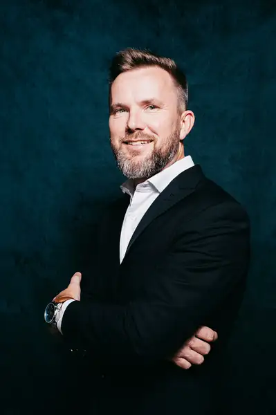 headshots-corporate-2018 by SlickPic Demo