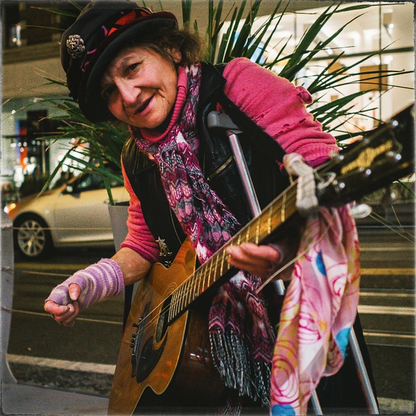 Roma - $2 Portraits - Jeff Marcowitz Photography