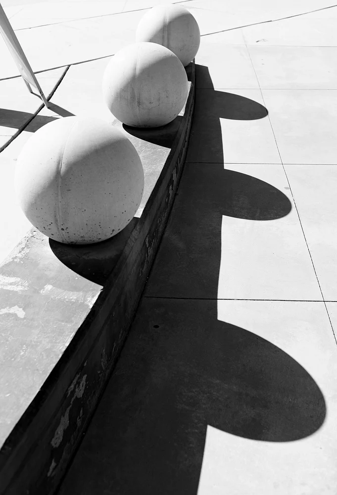 Abstract Sugaro
