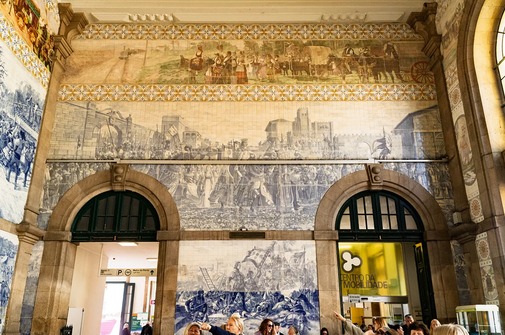 S&atilde;o Bento Train Station 2