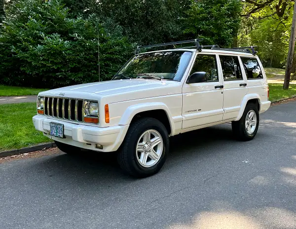 2000 Jeep Cherokee Limited 4x4 210k Miles by...
