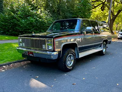 1987 Chevy Suburban 1500 4x4 44k Miles