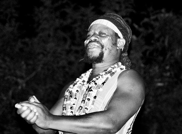 dancer clap bw - Kenya - Steve Juba 
