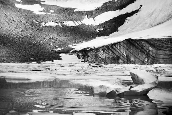 iceberg plop bw - Canadian Rockies - Steve Juba 