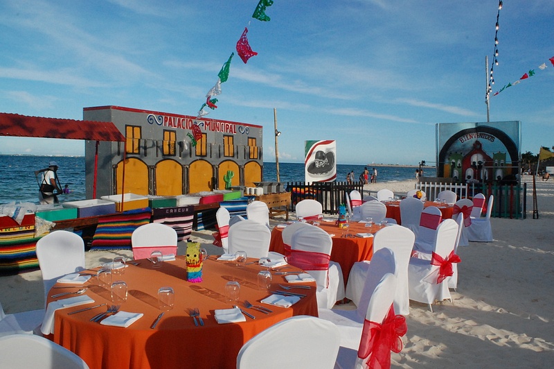 Mexican Independence Day party on the beach