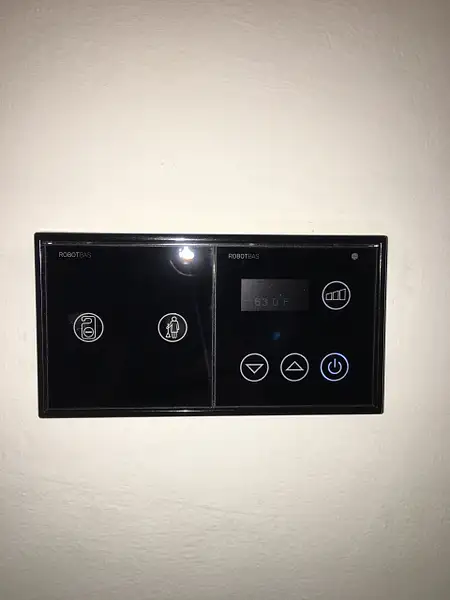 Controls for privacy buttons and thermostat by Lovethesun