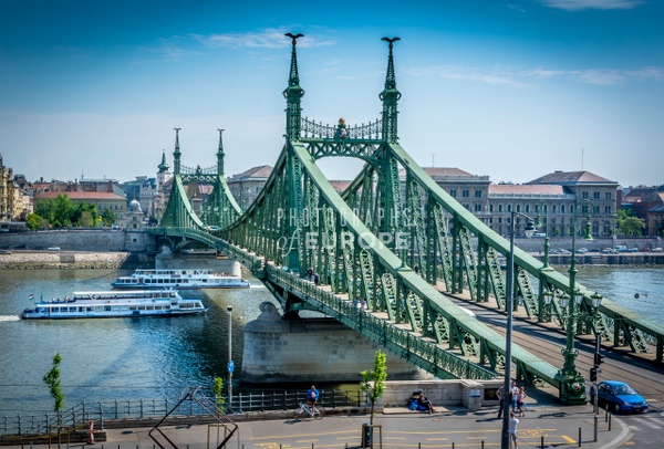 Chain-Bridge-Budapest-Hungary - Photographs of Budapest, Hungary. 
