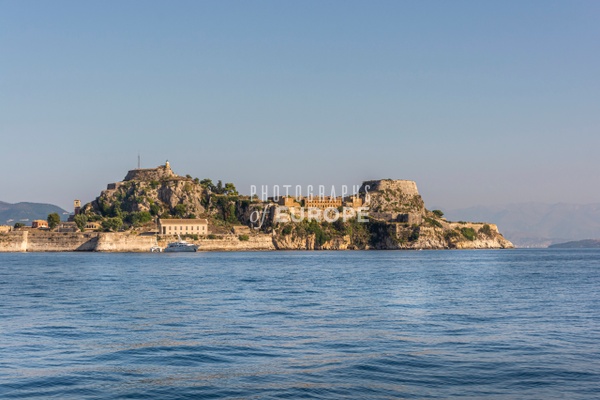 Old-fortress-from-the-sea-Corfu-Old-Town-Greece - CORFU OLD TOWN - Photographs of Europe