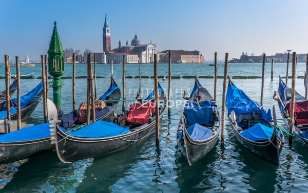 Line-of-gondolas-Venice-Italy - Photographs of Venice, Italy..