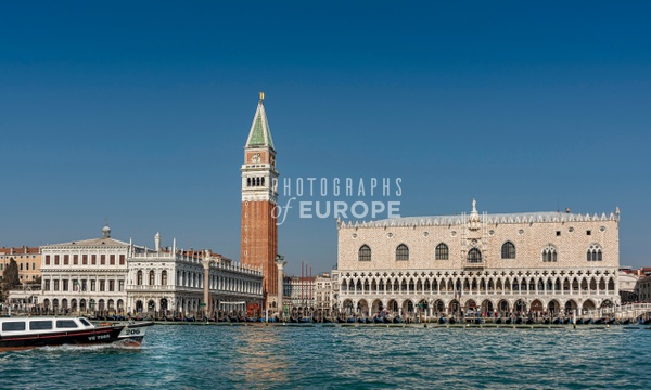St-Mark's-Square-Doge's-Palace-Venice-Italy - VENICE - Photographs of Europe 
