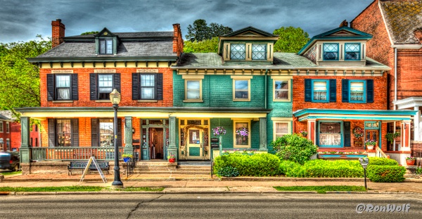 Homes in Dubuque, Iowa.  ((Is this Rockwell's Americana?)) - America's Memories - Ron Wolf Photography