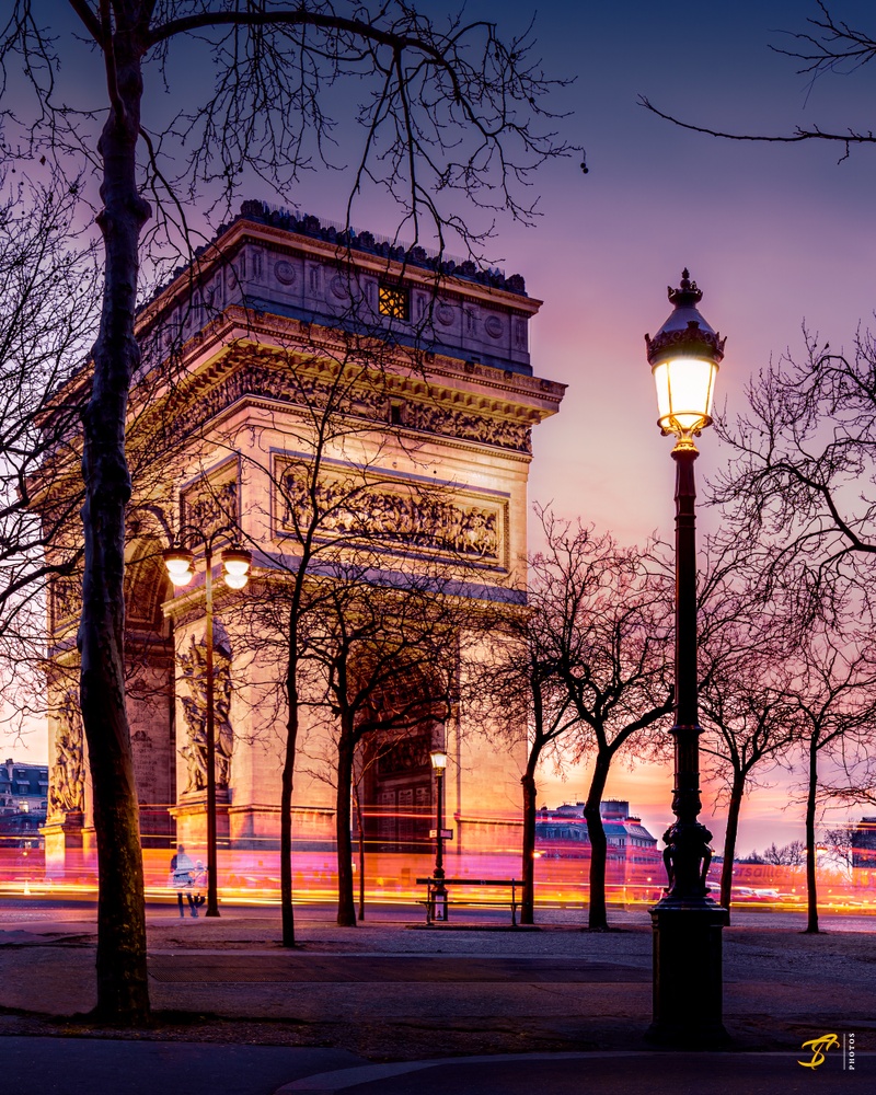 Arc de Triomphe, Paris, 2020