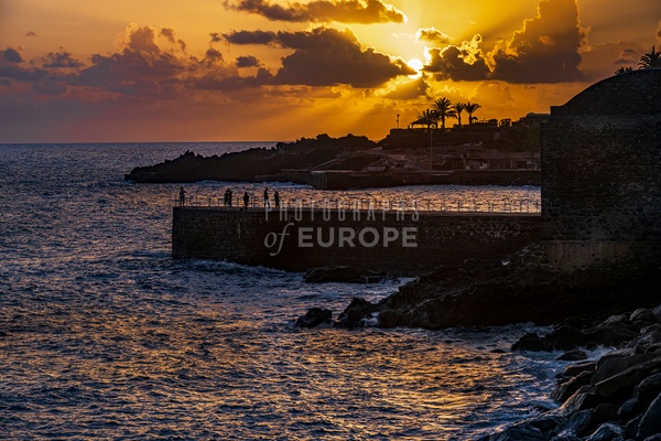 Sun-setting-Lido-Funchal-Madeira - MADEIRA - Photographs of Europe 