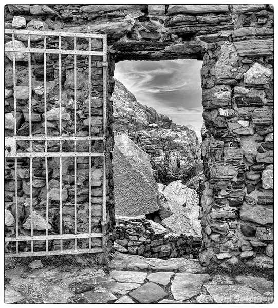 Byrons Grotto_BW__2_Comp_ITALY_1921_2022 copy 3 - MONOCHROME - Norm Solomon Photography 