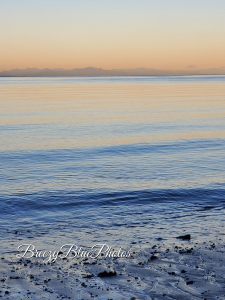 Breezy Blue Coastal Calm Waters - Ocean Vistas - Chinelo Mora 