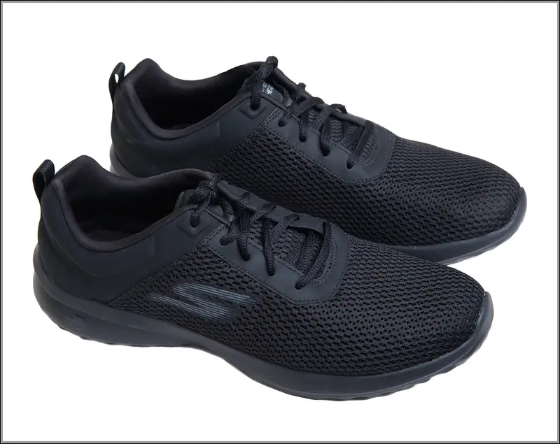Black-Running-Shoes-B