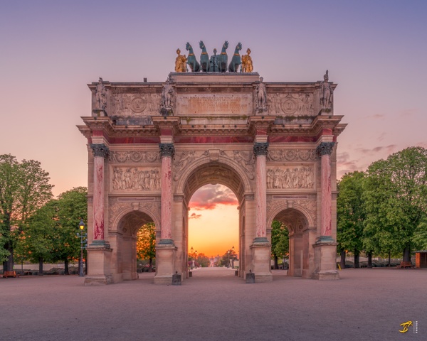 Arc de Triomphe du Carrousel, Paris, France, 2021 - Color Private Archive &amp;#821 Thomas Speck Photography 