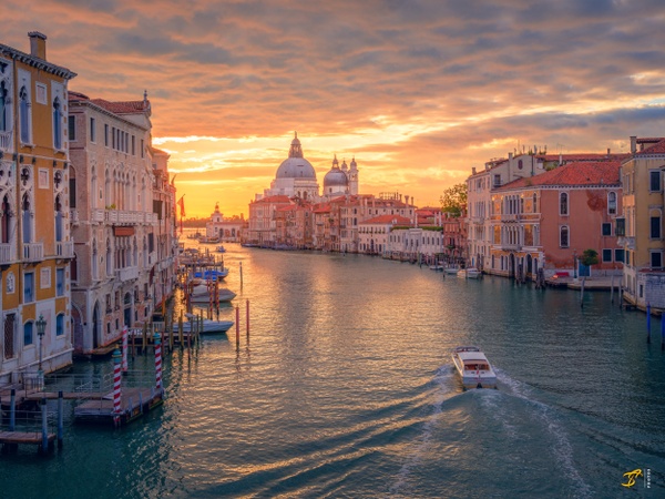 From Ponte dell'Accademia, Venezia, Italy, 2021 - Color - Thomas Speck