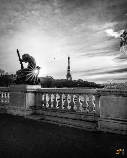From the Alexander Bridge II, Paris, France, 2021 - Black And White - Thomas Speck