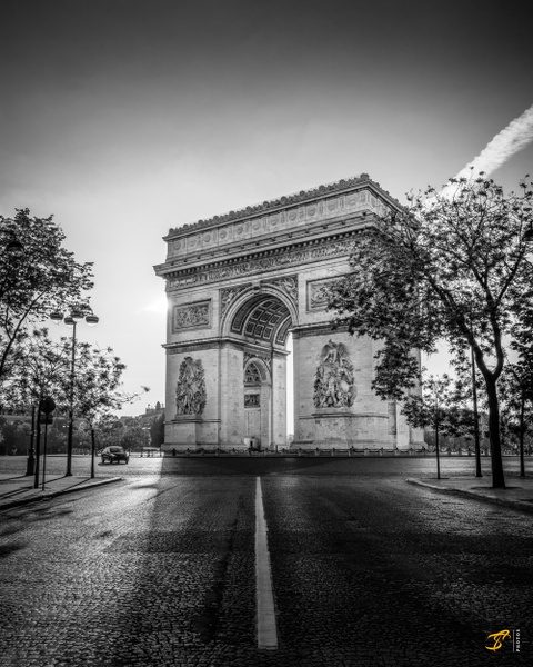 Arc de Triomphe,  Paris, France, 2021 - Black And White - Thomas Speck 