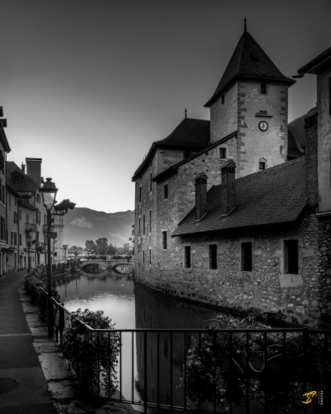 Annecy, France, 2020 - Black And White - Thomas Speck 