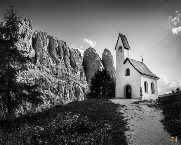 Chapel, Dolomiti, Italy, 2022 - Black And White &amp;#821 Thomas Speck Photography 
