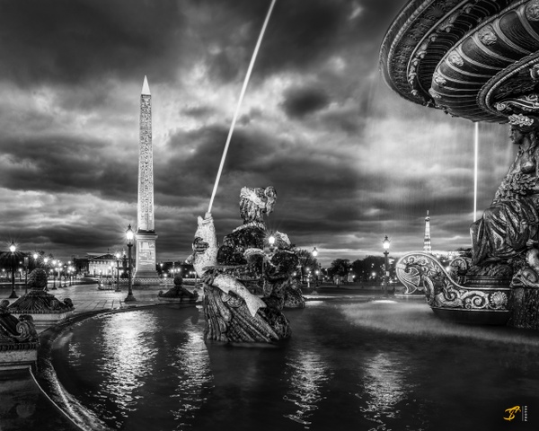 Fontaine, Place de la Concorde, Paris, France, 2021 - Black And White &amp;#821 Thomas Speck Photography