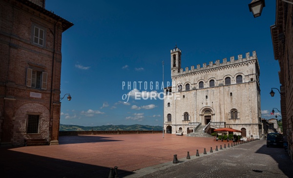 Palazzo-dei-Consoli-Gubbio-Umbria-Italy-2 - UMBRIA - Photographs of Europe 