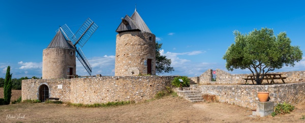 Régusse windmill - Landscape - Michel Voogd Photography 