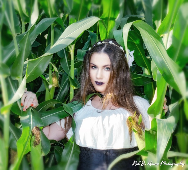 2019 Ashlynn 09 - Model - Ashlynn Nicole - Robert Moore Photography 